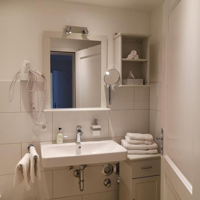 Gutshof Ferienwohnung In Seenaehe Dießen am Ammersee Buitenkant foto